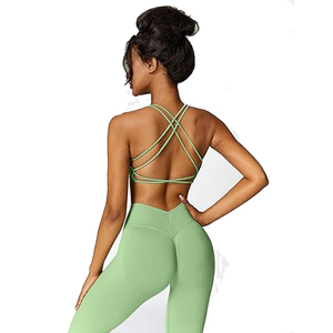 Ensemble de yoga uni pour femme avec soutien-gorge de sport et leggings courts taille mi-haute respirants – Tenue de sport 3 pièces pour le fitness à prix abordable - Product Image 4