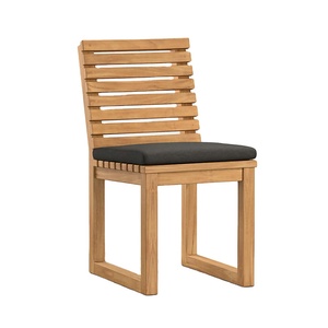 Silla de Comedor Vento de Diseño Moderno en Madera de Teca Sólida con Cojín Negro, Acabado Natural para Uso en Interiores y Exteriores - Product Image 1