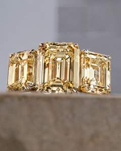 Anillo de Compromiso con Moissanita Corte Esmeralda, Plata de Ley 925, Bañado en Rodio, Engaste de Garras Romántico, Unisex, para Boda o Fiesta - Product Image 2