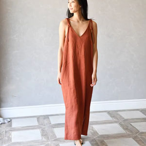 เดรสยาวผ้าลินินสีขาวสำหรับผู้หญิง คอวี ไหล่ตก ทรงปกติ ทรงเอ ระบายอากาศได้ดี เป็นมิตรกับสิ่งแวดล้อม สไตล์ลำลอง สำหรับฤดูร้อน - Product Image 1