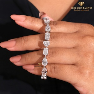 กำไลข้อมือเทนนิสผู้หญิง ดีไซน์เนอร์ พรีเมียม ทองคำแท้ 14k หลายเหลี่ยมเพชร E Color VVS2 Clarity เพชร CVD Lab Grown น้ำหนัก 16 กะรัต รับรองโดย IGI - Product Image 2