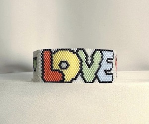 Pulsera de Cuentas Hecha a Mano con Diseño de Amor, Multicolor, Regalo para el Día de San Valentín, Joyería Personalizada Hecha con Cuentas de Plástico - Product Image 1