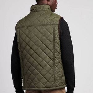 Gilet isolant élégant pour homme avec tissu de qualité supérieure et design confortable, idéal pour les températures froides, commande en gros - Product Image 2