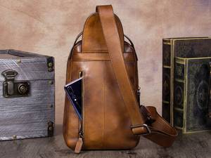 Sac de Poitrine Homme Vintage en Cuir Véritable Personnalisable, Résistant à l'Eau, Portable, Accessoire de Voyage – Vente en Gros - Product Image 2