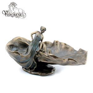 งานฝีมือเรซิ่นรูปจานทรงกระโปรงลายวนวน วาดด้วยมือ สไตล์อาร์ตนูโว ดีไซน์เวโรเนเซ สำหรับตกแต่งบ้าน - Product Image 1