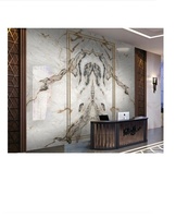 Carreaux de porcelaine vitrifiée brillante beige Breccia antidérapants et isolants thermiquement KC 1200x2400 pour sol et mur de salle de bain, installation facile