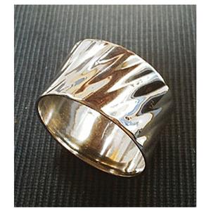 Anillo para Servilletas de Hierro Trenzado Dorado de Lujo, Moderno, Ecológico y Duradero, Decorativo con Diseño Calado para Bodas, Banquetes y Hoteles - Product Image 6