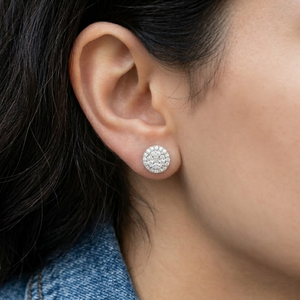 ต่างหูเม็ดกลมสีขาวทอง18K ลายดอกไม้ที่ยอดเยี่ยม - Product Image 4