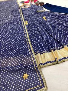 ชุดสัลวาร์ คามีซ ผ้าฝ้ายลายจุดสีน้ำเงิน แต่งขอบสีทอง ชุดพื้นเมืองแบบดั้งเดิมสำหรับผู้หญิง ทรงหลวม ยาวคลุมเท้า สไตล์ลำลอง - Product Image 4