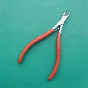 Cortacutículas de marca privada con mango recubierto de goma, punta de precisión, acero inoxidable de grado quirúrgico, recto, para uñas y cutículas de los pies - Product Image 4