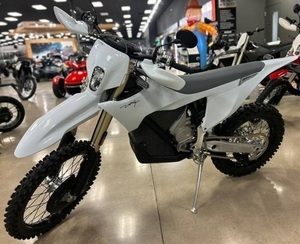 Nouvelle moto tout-terrain VARrG EX 80 HP - StarkS Future - Product Image 5
