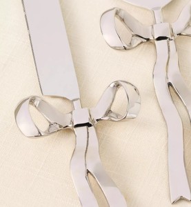 Juego de cuchillo y tenedor para pastel con lazo plateado de lujo, en acero inoxidable pulido a espejo, para bodas y celebraciones - Product Image 4