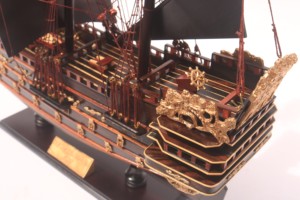 LE SOLEIL ROYAL - ÉDITION SPÉCIALE 100% DIOSPYROS MUN - Maquette en bois inspirée du navire historique français pour collection nautique - Product Image 3