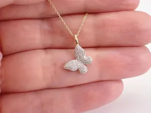 Pendentif Papillon en Argent Sterling 925 avec Moissanite Couleur D VVS1, Collier Breloque Papillon Sertie de Pierres pour Femme, Bijoux Personnalisés - Product Image 2
