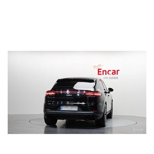Porsche Cayenne 3.0 Coupé 2024, 27 696 km, Volant à Gauche, Boîte Automatique, Sièges en Cuir avec Caméra Arrière - Product Image 4