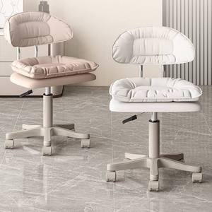 Silla de Barbero Portátil Ajustable y Duradera de Diseño Moderno K con Ruedas Giratorias y Rotación de 360 Grados para Uso en Barberías - Product Image 4