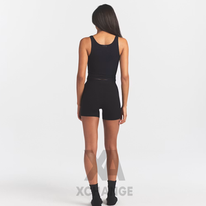 Débardeur noir en maille à col rond pour femme, style minimaliste uni, respirant, sans manches, avec logo frontal et rubans à boutons - Product Image 3