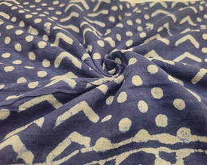 Elegant Handmade Zari <b>Sarong</b> Crafted From Soft Cotton Fabric With Traditional Indian Block Print Design Perfect As A Beach Wrap - Product Image 6