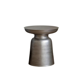 Table d'appoint en aluminium, tabouret rond artisanal avec finition texturée argent antique unique pour salon et chambre à coucher - Product Image 3