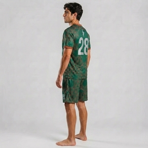 Kit d'équipe sportive haut de gamme avec tissu polyester respirant pour les jeunes et les joueurs adultes, uniforme de football pour les séances d'entraînement - Product Image 2