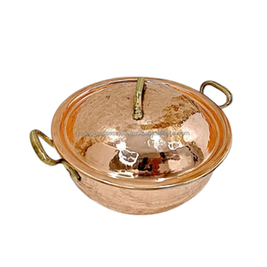 Casserole en cuivre à thème martelé avec couvercle et poignées Vaisselle traditionnelle et durable pour toute occasion - Product Image 3