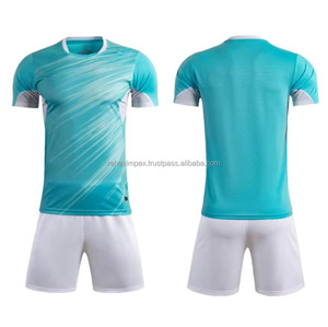 Conjunto de Entrenamiento de Fútbol Sublimado Personalizado de Secado Rápido para Clubes con un Estilo Retro y Corte Automatizado de Precisión. - Product Image 2