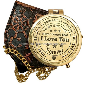 เข็มทิศกระเป๋าแบนทองเหลืองเดินเรือพิมพ์ไม่ซ้ําใครกับเข็มทิศแกะสลัก Brother ของฉันพร้อมกล่องหนังตกแต่ง - Product Image 5