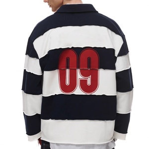 เสื้อสเวตเชิ้ตลายทางทรงบ็อกซี่ขนาดใหญ่สำหรับผู้ชาย สีกรมท่า-ขาว ตะเข็บดิบ - Product Image 5