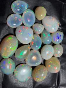 Opale d'Éthiopie naturelle, cabochon de forme régulière, jeu de couleurs et d'étincelles pour la création de bijoux - Product Image 2