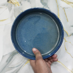 Assiette de service en céramique bleu océan profond pour la restauration moderne et le service, aspect émaillé à la main, en grès, idéale pour la maison et l'hôtellerie - Product Image 6