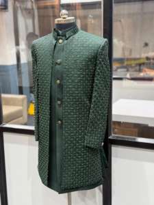 Exportateur indien de costumes Indo-Occidentaux élégants en 3 pièces, ethniques et raffinés pour les occasions festives, disponibles pour une livraison mondiale - Product Image 4