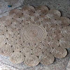 Handwoven <b>Round</b> <b>Jute</b> Floor Carpet Braided Reversible Natural Fiber <b>Rug</b> For Home Decor Wholesale Supply - Product Image 1