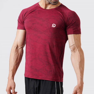 T-shirt de sport pour homme, coupe ajustée, polyester et élasthanne, séchage rapide, respirant, écologique, sans couture - Product Image 5