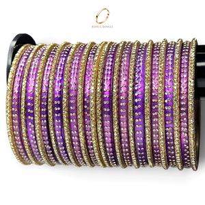 Choix Parfait pour les Femmes : Bijoux de Mariage en Gros, Bracelets en Aluminium Kasmiri Violet, Bracelet de Luxe Plaqué Or avec Pierres Scintillantes - Product Image 4