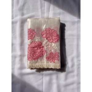 Sari de Noche de Diseñador con Apliques de Seda Oris Pura Blanca de Elite Weaves, 490 g - Product Image 4