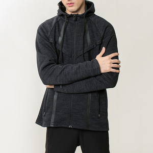 Veste à capuche noire entièrement zippée pour homme, avec empiècements contrastés et poches verticales zippées, vêtements de sport décontractés - Product Image 6