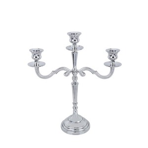 Candélabre à trois bras en argent, décoration d'intérieur, porte-bougie en métal durable - Product Image 1
