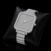 Montre bracelet élégante et scintillante pour femme en acier inoxydable argenté, mouvement à quartz, avec cadran carré et lunette pavée de cristaux de luxe