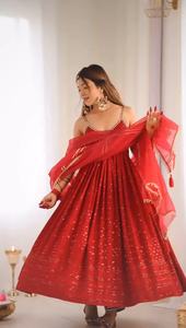 Tendance moderne Tabby Organza Impression numérique Salwar Kameez Robe rouge Palazzo Dupatta avec Dori Latkan Work Micro Liner pour les fêtes - Product Image 5