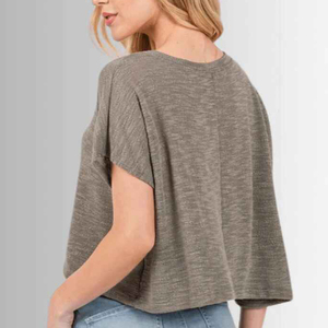 เสื้อยืดแฟชั่นสตรีทสไตล์ลำลองสำหรับผู้หญิง ผู้ผลิตเสื้อยืดพิมพ์ลายพัฟฟ์ ทรงครอปหลวมๆ เสื้อยืดโอเวอร์ไซส์สำหรับผู้หญิง สไตล์สตรีท - Product Image 5