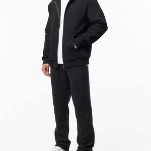 Nouvel ensemble de survêtement pour homme : sweat à capuche noir coupe décontractée et pantalon de jogging droit en coton respirant - Product Image 6