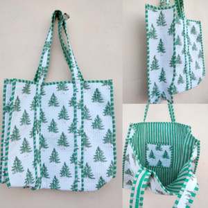 Bolso Tote de Algodón Indio Hecho a Mano con Estampado Floral de Alta Calidad, Estilo Bohemio, para Compras - Product Image 1