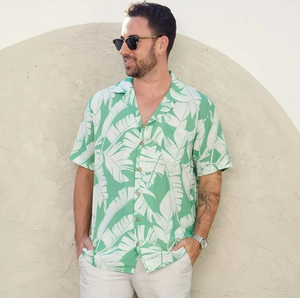 Camisa Hawaiana Aloha Personalizada con Estampado Floral Tropical, Botones de Coco, Camisa de Viscosa para Hombre, 100% Rayón, Cuello Abierto, para Vacaciones - Product Image 1