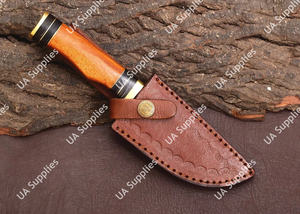 Couteau de chasse Skinner Damas sur mesure OEM ODM, ultra-affûté, avec manche en résine époxy de qualité supérieure, garde en laiton et étui en cuir - Product Image 6