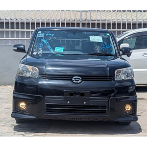 Toyota Rumion d'occasion propre et entièrement entretenu, jantes en alliage, tableau de bord moderne et sièges confortables - Product Image 6