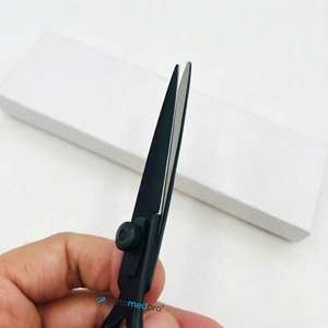 Ciseaux de barbier professionnels de haute qualité pour droitiers en acier inoxydable noir mat avec fonction de coupe, logo personnalisé et emballage - Product Image 2