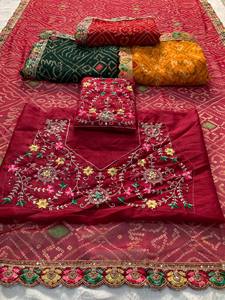 Sari con Estampado Bandhani de Diseñador y Borde Bordado |   Sari Étnico Tradicional Indio para Mujer |   Ropa Festiva para Fiestas - Product Image 6