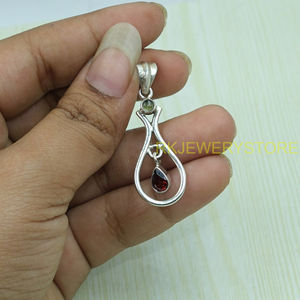 จี้รูปหยดน้ำเงินเงินแท้ 925 ประดับด้วยพลอยการ์เนตและพรีไนต์ ทำด้วยมือ จี้ห้อยประดับพลอย ขายส่งเครื่องประดับสำหรับผู้หญิง - Product Image 2