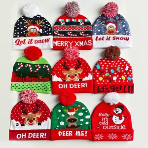 Bonnet de Noël en tricot pour enfants avec pompon, motif dessin animé mignon, unisexe, pour fêtes de fin d'année - Product Image 1