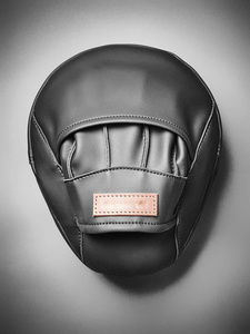 Almohadillas de Foco Curvas de Cuero Duraderas Hechas a Medida Profesionales para Entrenamiento de Boxeo, Muay Thai y Artes Marciales AS-FP-19 - Product Image 6